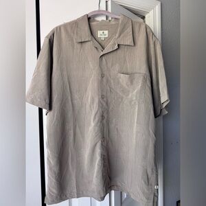 Solitude men’s short sleeve button down Hawaiian shirt with palm tree print